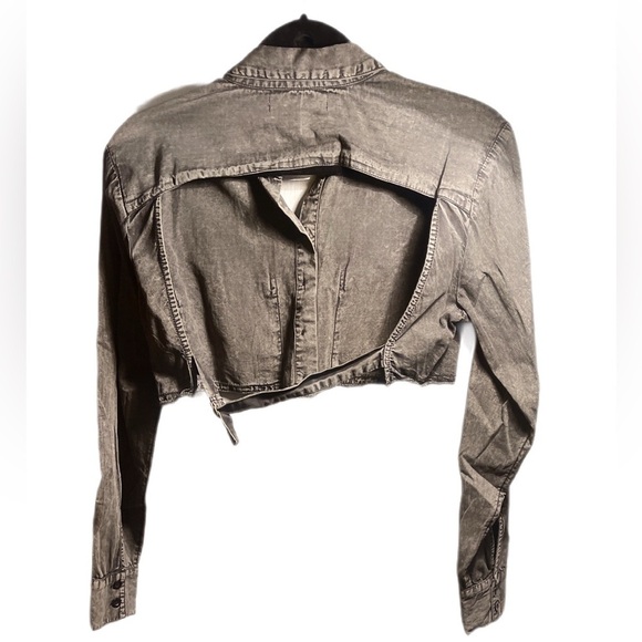 Urban outfitters BDG Davidson cutout button down cropped denim jacket XS - Picture 3 of 6